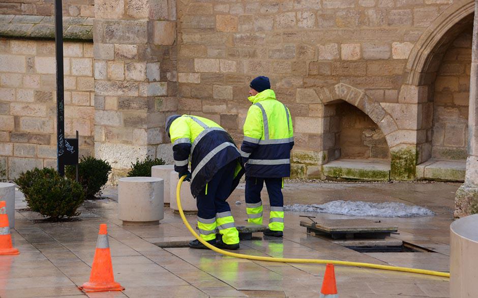 entreprise débouchage canalisation Crespières